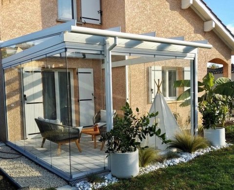 Pergola enti&egrave;rement vitr&eacute;e - Meyzieu (69)