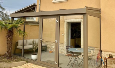 Création d’un sas d’entrée et extension de l’habitation : aménagement maîtrisée et confort durable près de Trévoux (01)